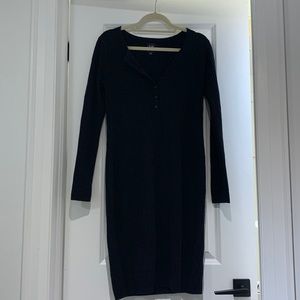 Amazing Gap maternity dress? Super stretchy and comfortable!
